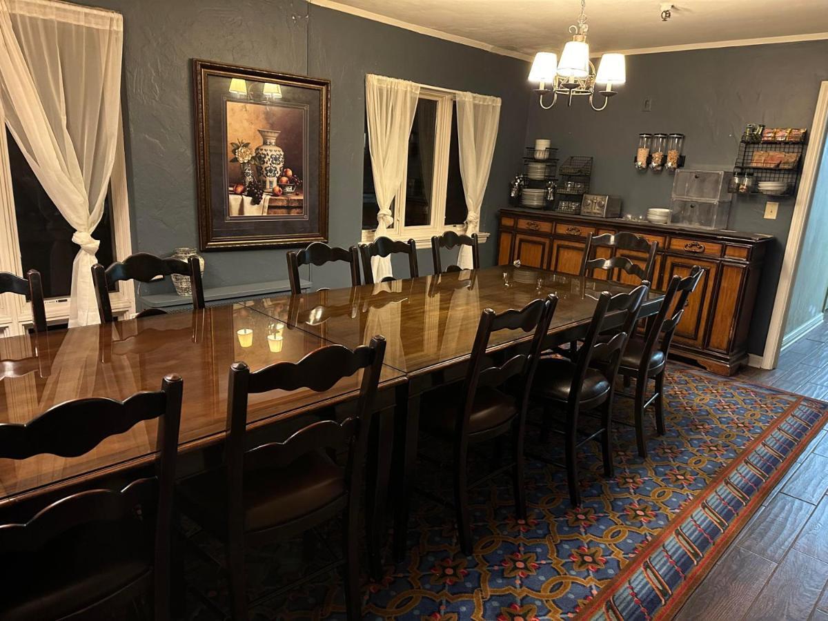 The Oaks B&B Hotel And Spiritual Center Джеймстаун Экстерьер фото